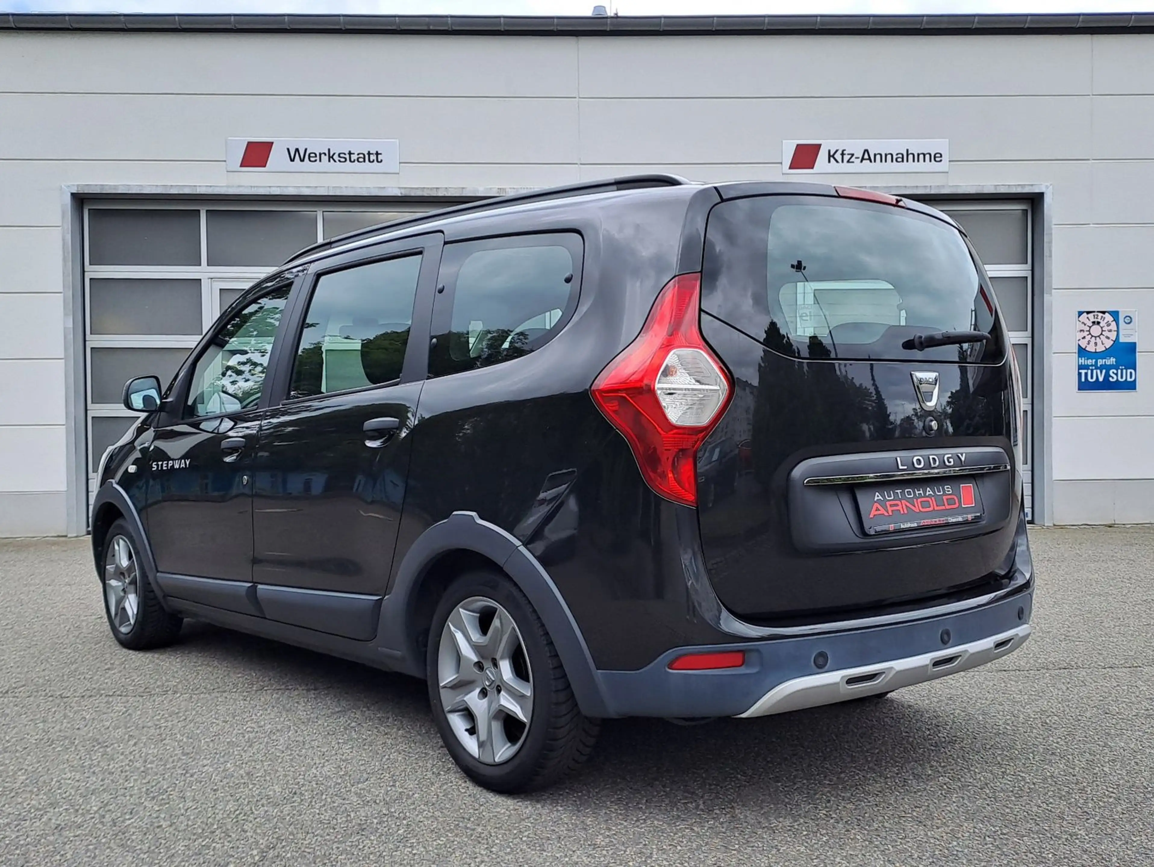 Dacia Lodgy TCe 115 Stepway (7 Sitze, AHZV, 1. Hand) — photo 6