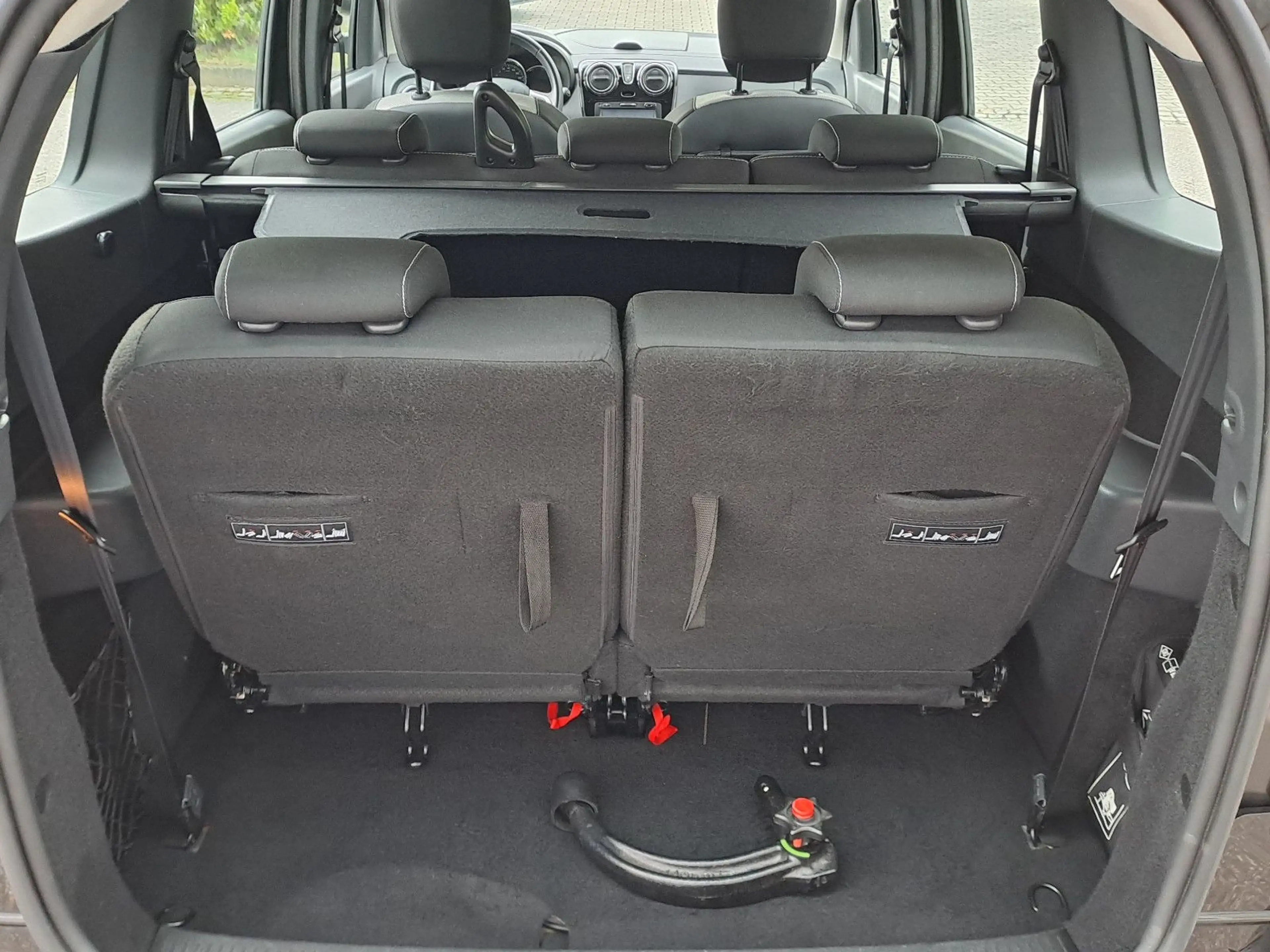 Dacia Lodgy TCe 115 Stepway (7 Sitze, AHZV, 1. Hand) — photo 15
