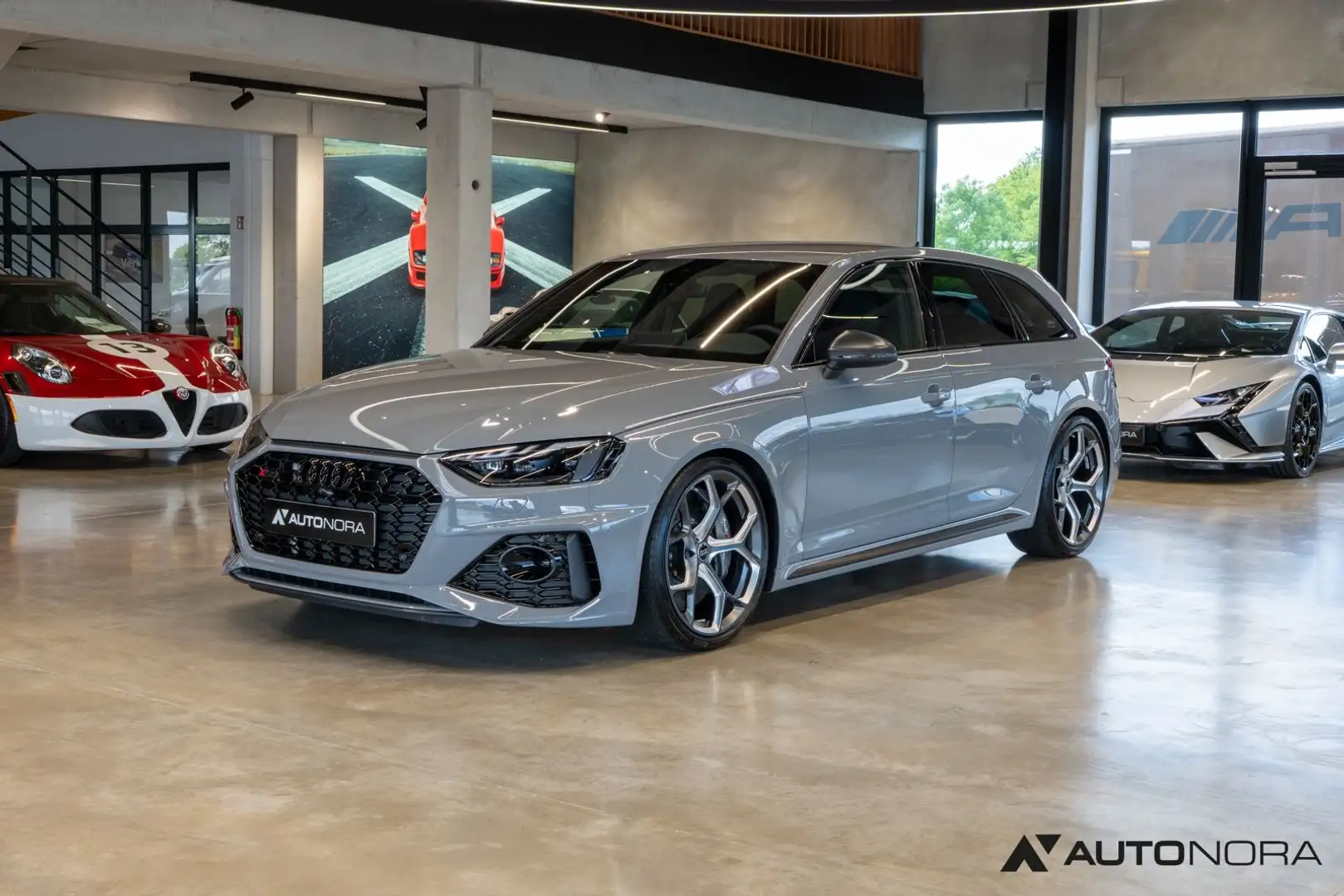 Audi RS4 RS 4 Avant edition 25 years Grau - 1