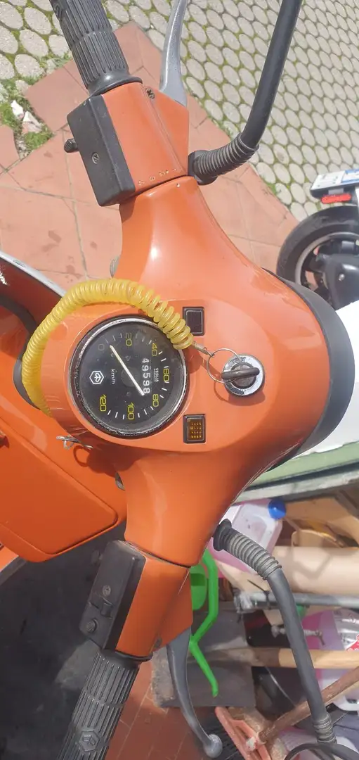 Vespa P 200 E - 1