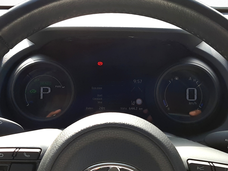Toyota Yaris 1.5 Hybrid Dynamic | CarPlay/Android Auto | Naviga — photo 10