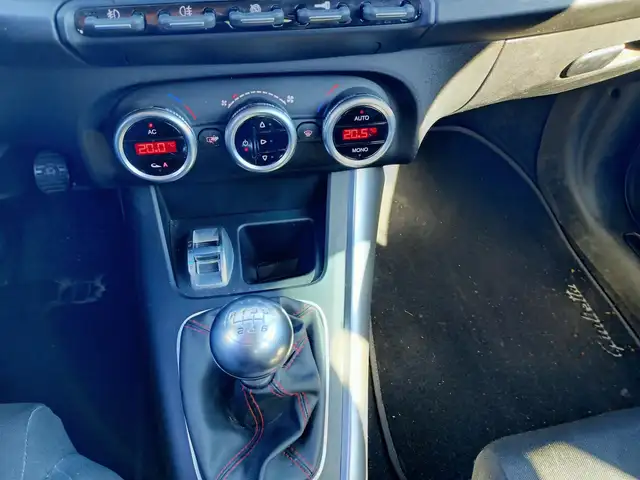 Alfa Romeo Giulietta view 16
