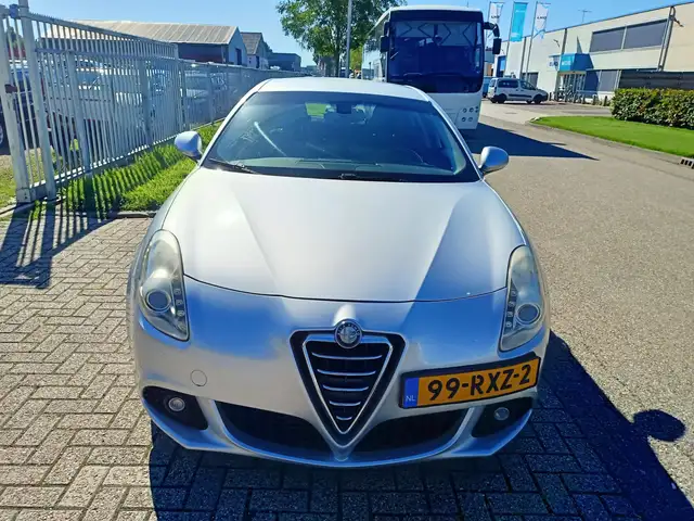 Alfa Romeo Giulietta view 17