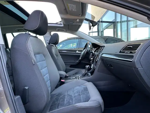 Volkswagen Golf view 15