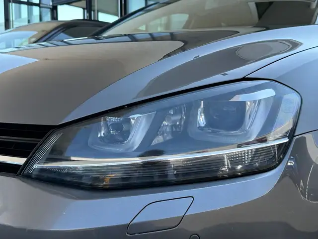 Volkswagen Golf view 10