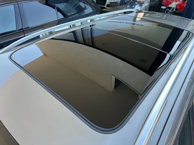 Volkswagen Golf view 9