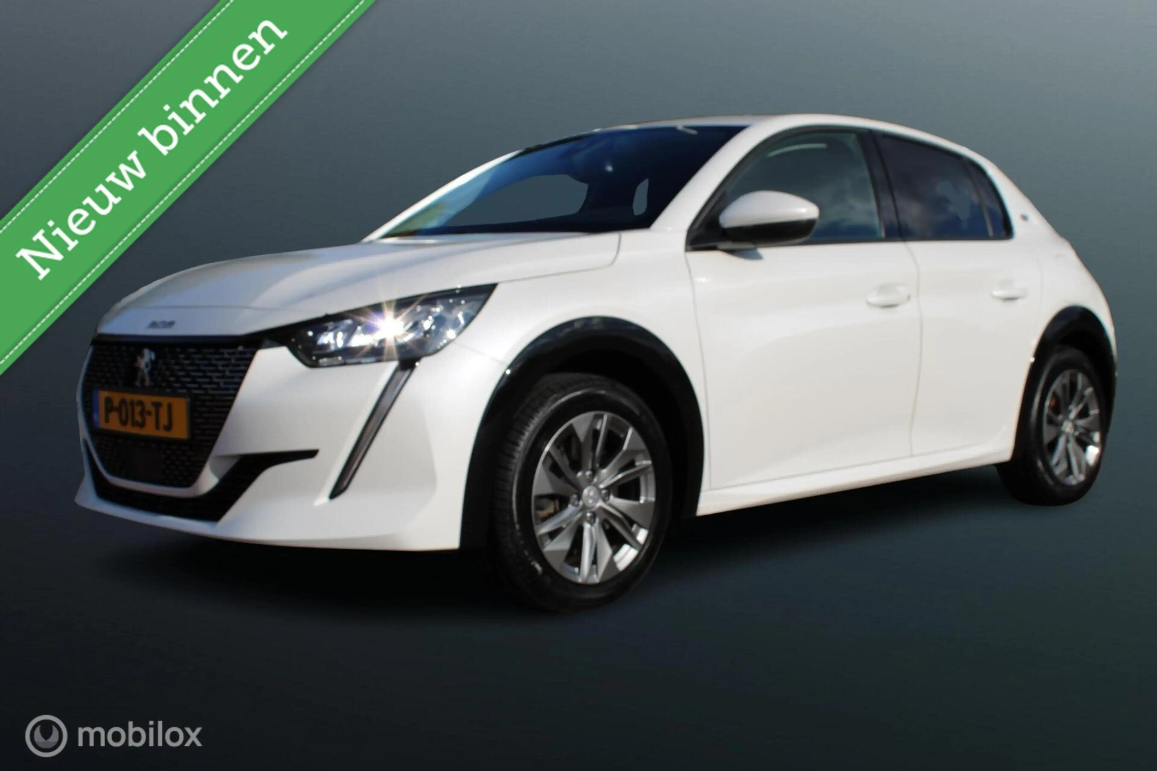 Peugeot e-208 EV Active Pack 50 kWh, Wit parelmoer, Donker glas,