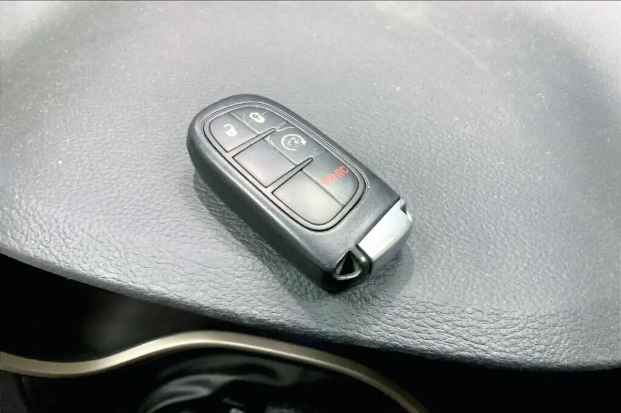 Jeep Cherokee снимка Jeep Cherokee