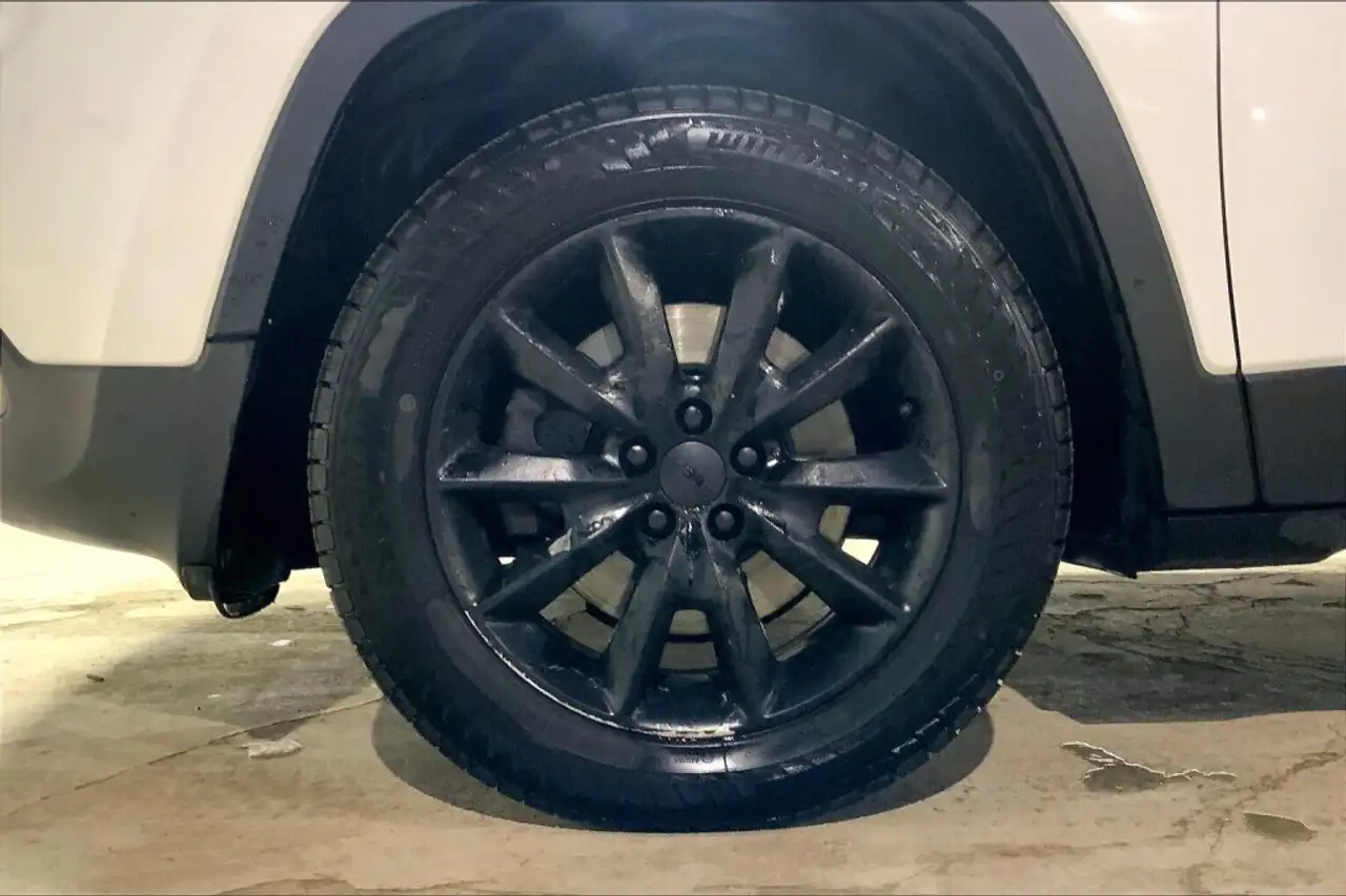 Jeep Cherokee снимка Jeep Cherokee