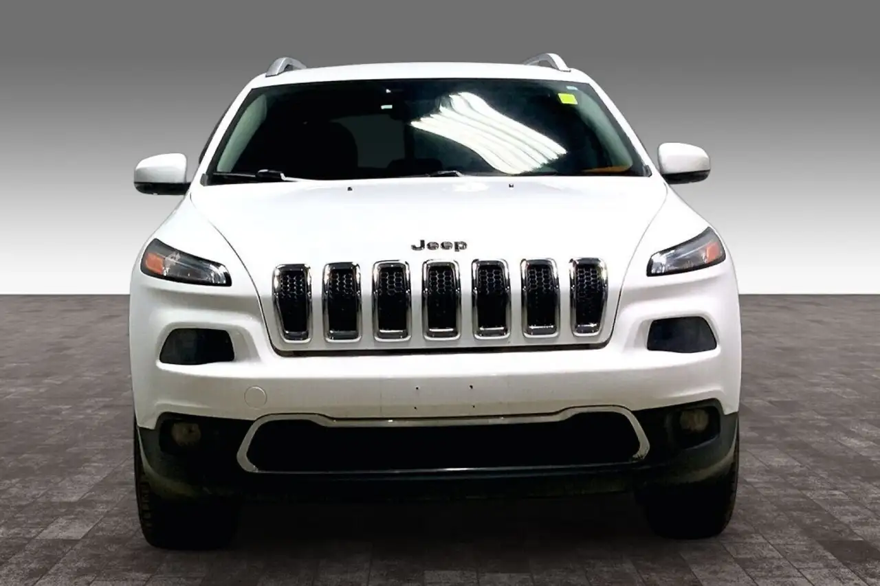 Jeep Cherokee снимка Jeep Cherokee