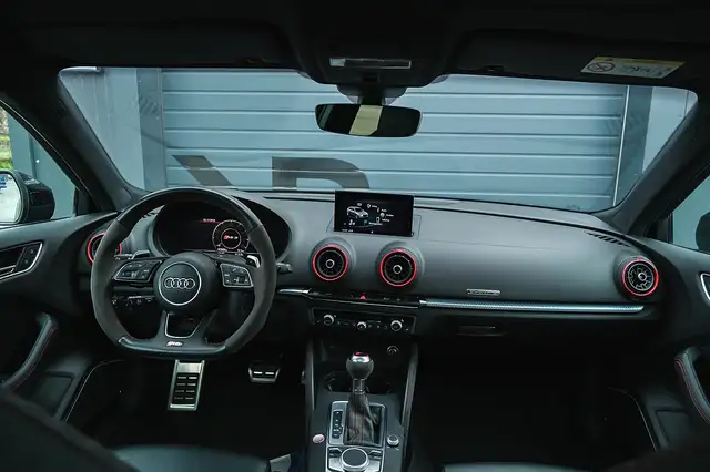 Audi RS3 SB 2,5 TFSI quattro S-tronic/MATRIX/PANO/VIRTUA... Ansicht 12