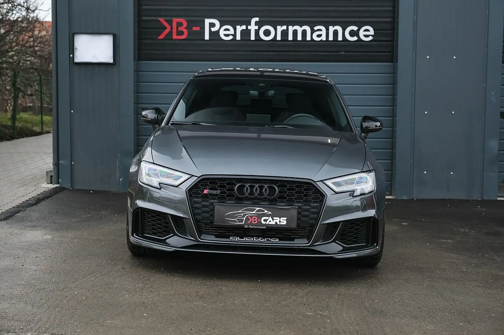 Audi RS3 SB 2,5 TFSI quattro S-tronic/MATRIX/PANO/VIRTUA... Grau - 2