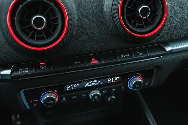 Audi RS3 SB 2,5 TFSI quattro S-tronic/MATRIX/PANO/VIRTUA... Ansicht 21