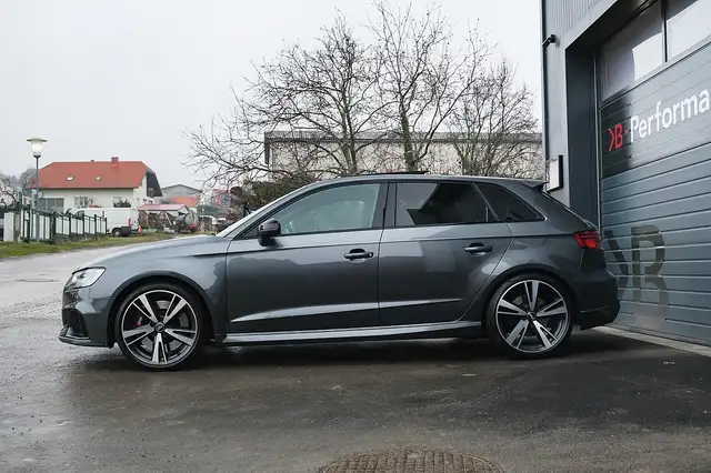 Audi RS3 SB 2,5 TFSI quattro S-tronic/MATRIX/PANO/VIRTUA... Ansicht 4