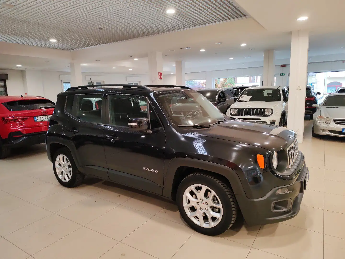 Jeep Renegade 1.6 Mjt 120cv Navi Cruise Fendi Keyless Cerchi 17” Schwarz - 2
