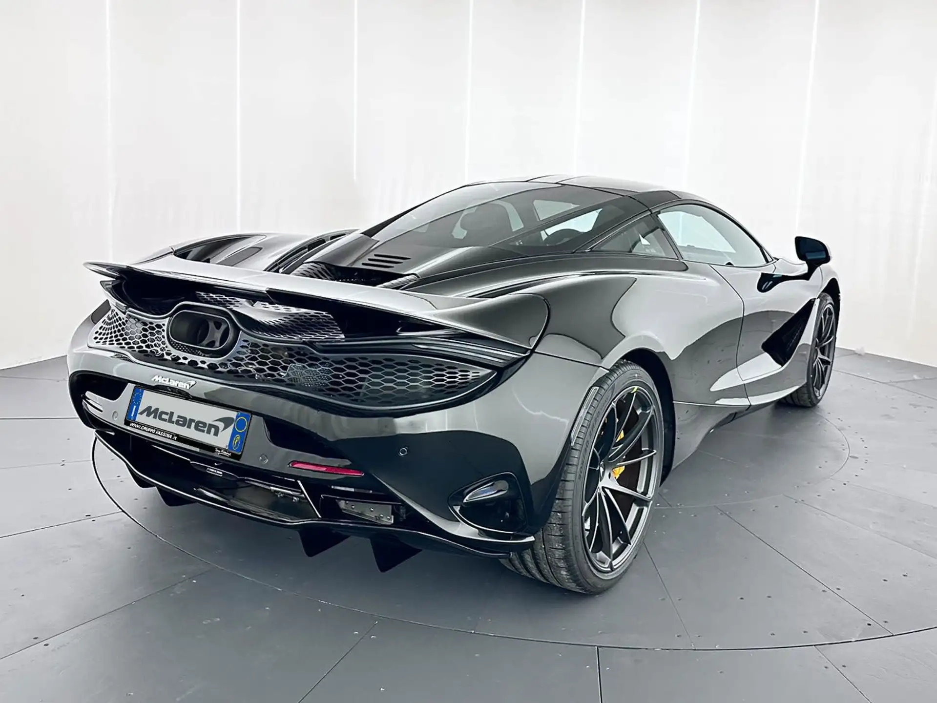 맥라렌 750S 750 2026 건메탈 사진 6