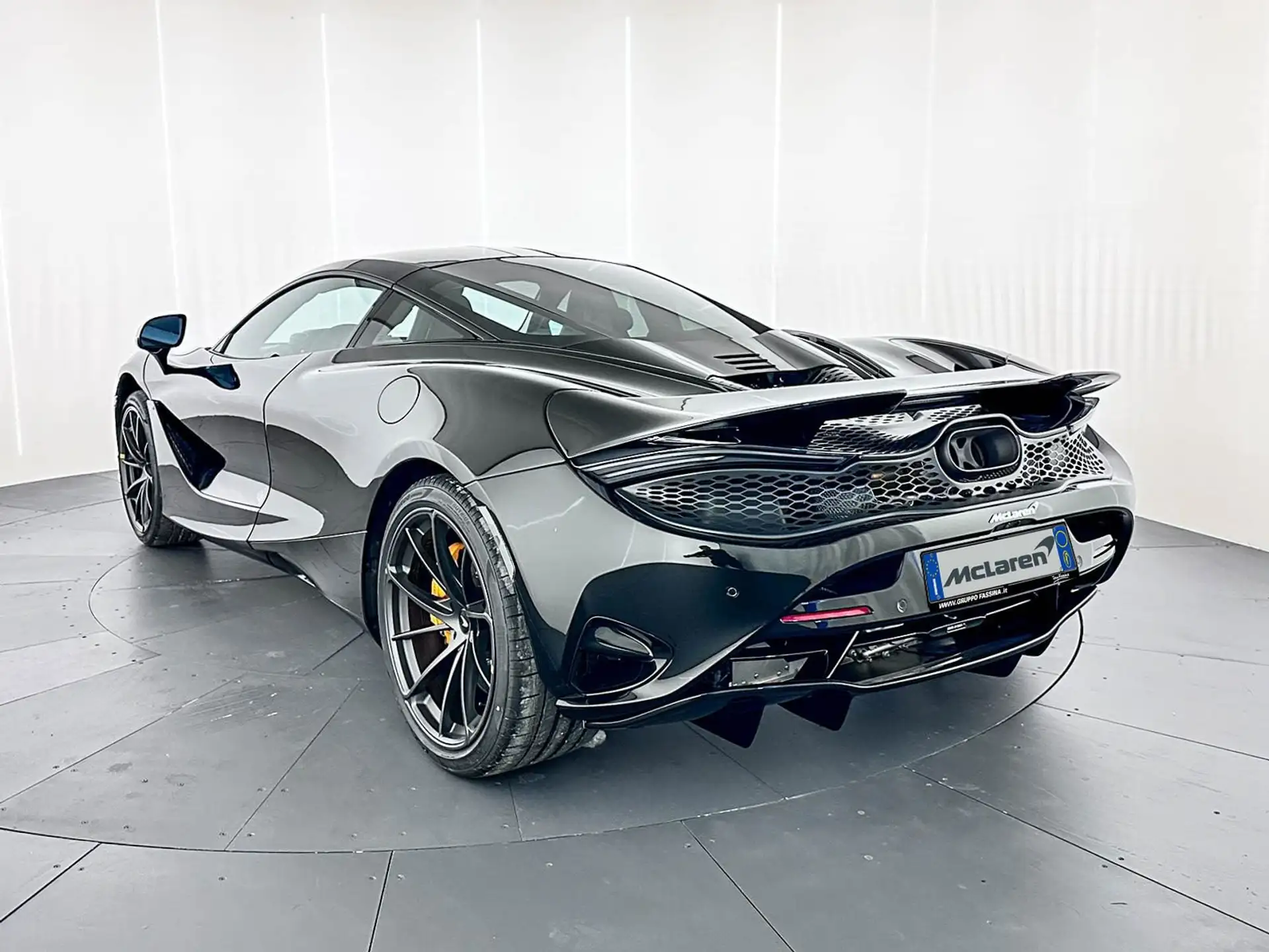 맥라렌 750S 750 2026 건메탈 사진 4