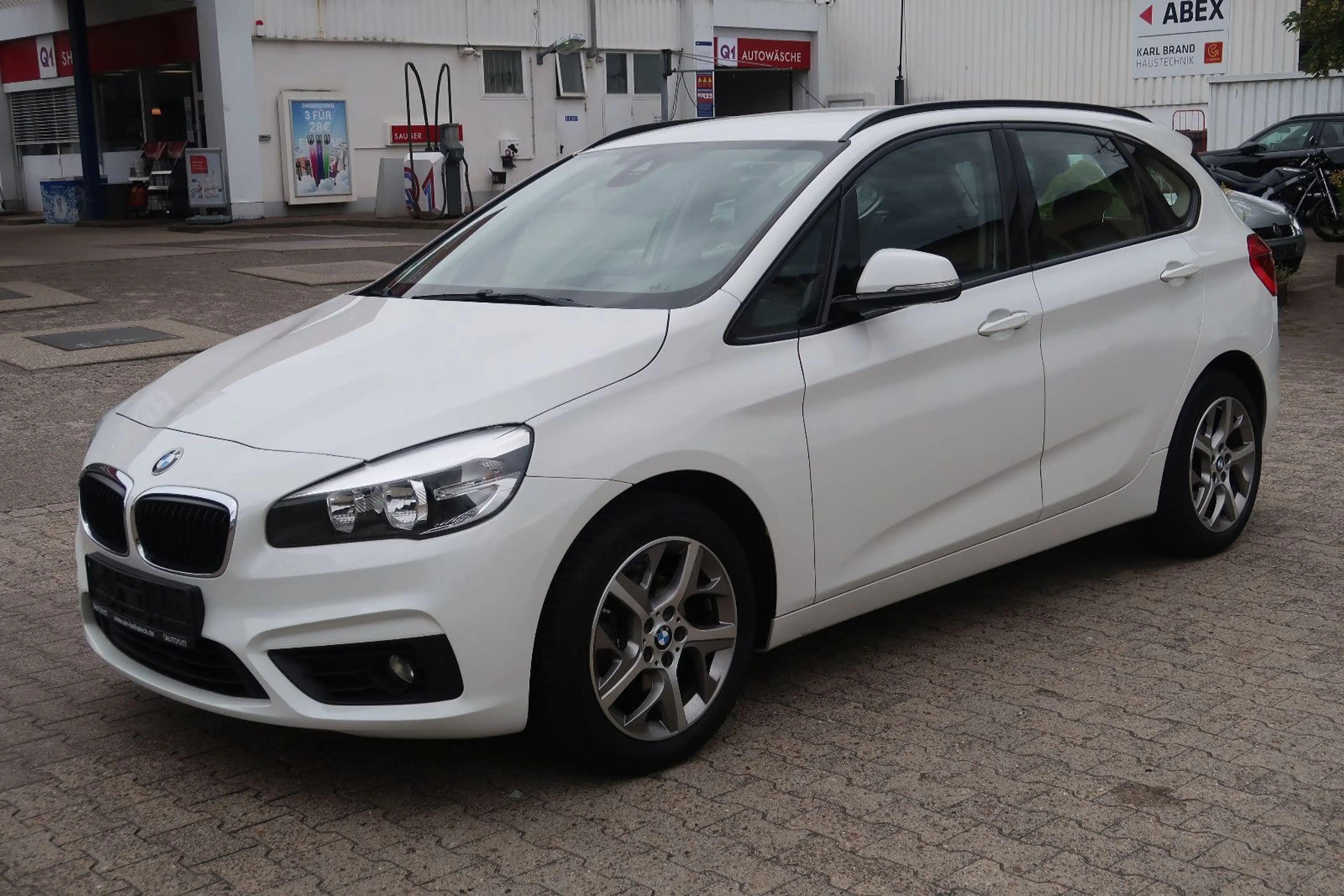 BMW 216 *NAVI *KLIMATRONIK *AHK *ALU — photo 3