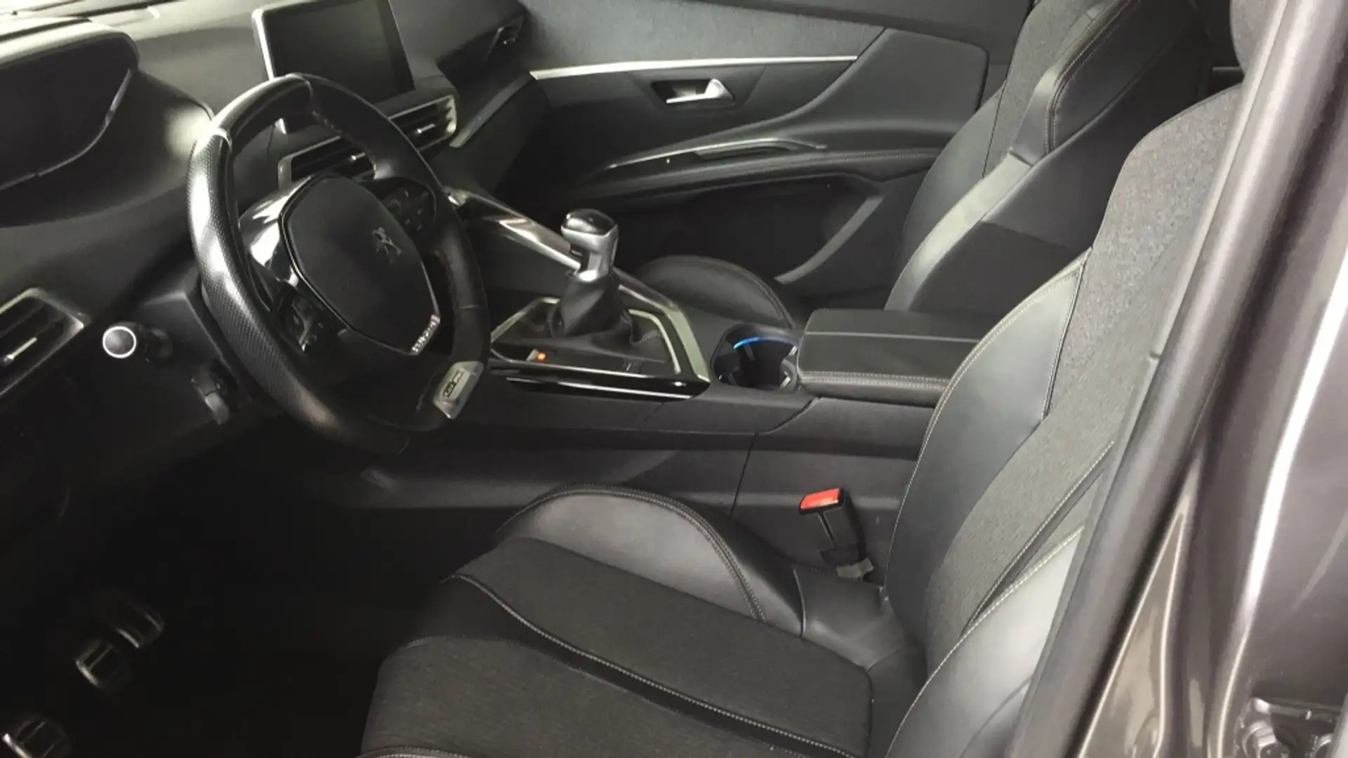 MG Marvel R Luxury RWD 70kWh 132kW Negro - 2