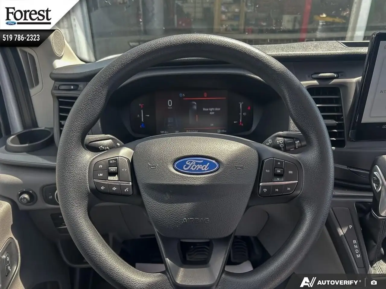 Ford Transit Cargo Van снимка Ford Transit Cargo Van