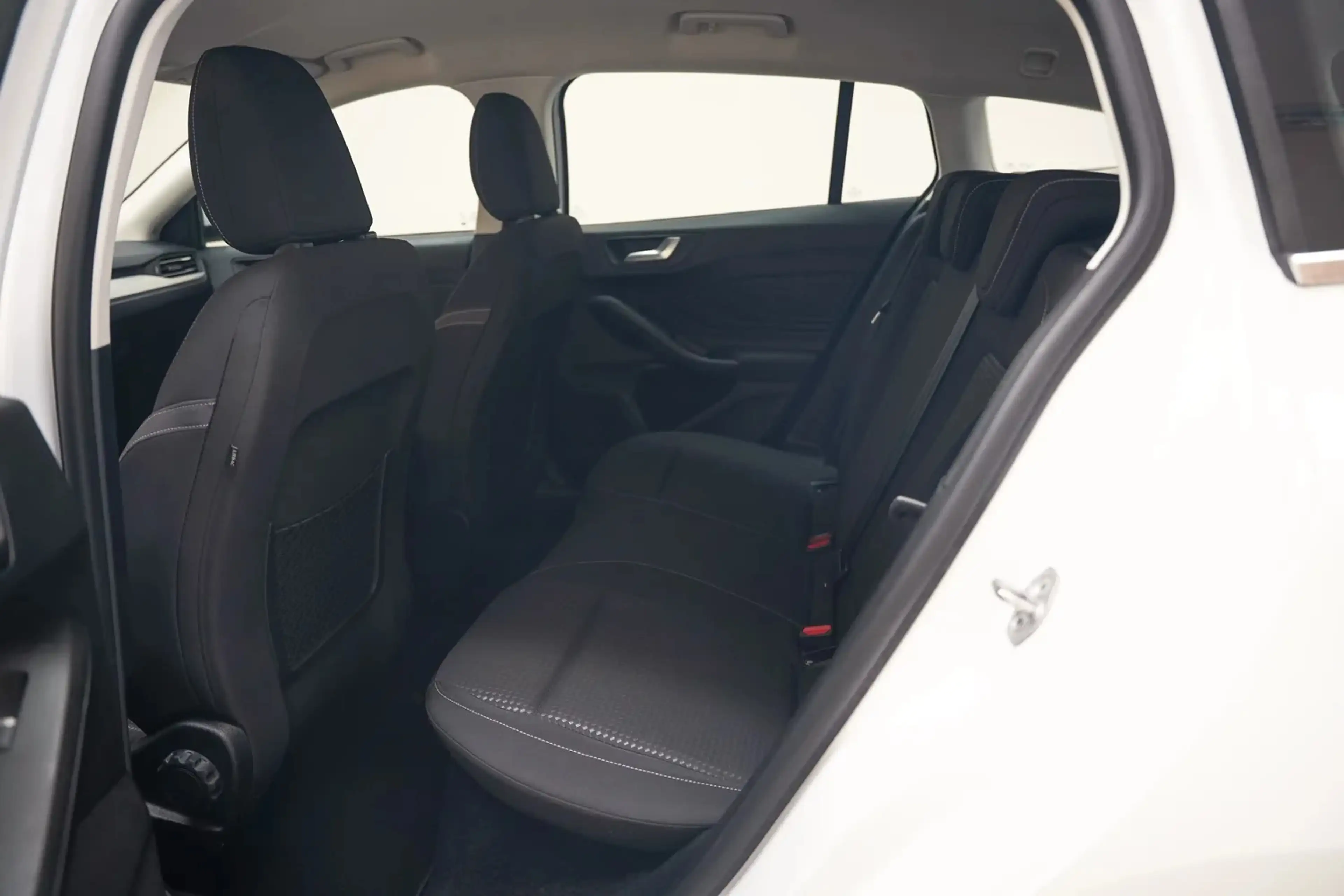 Ford Focus 1.0 EcoBoost Trend Business [ Navi Camera Apple Ca — photo 10