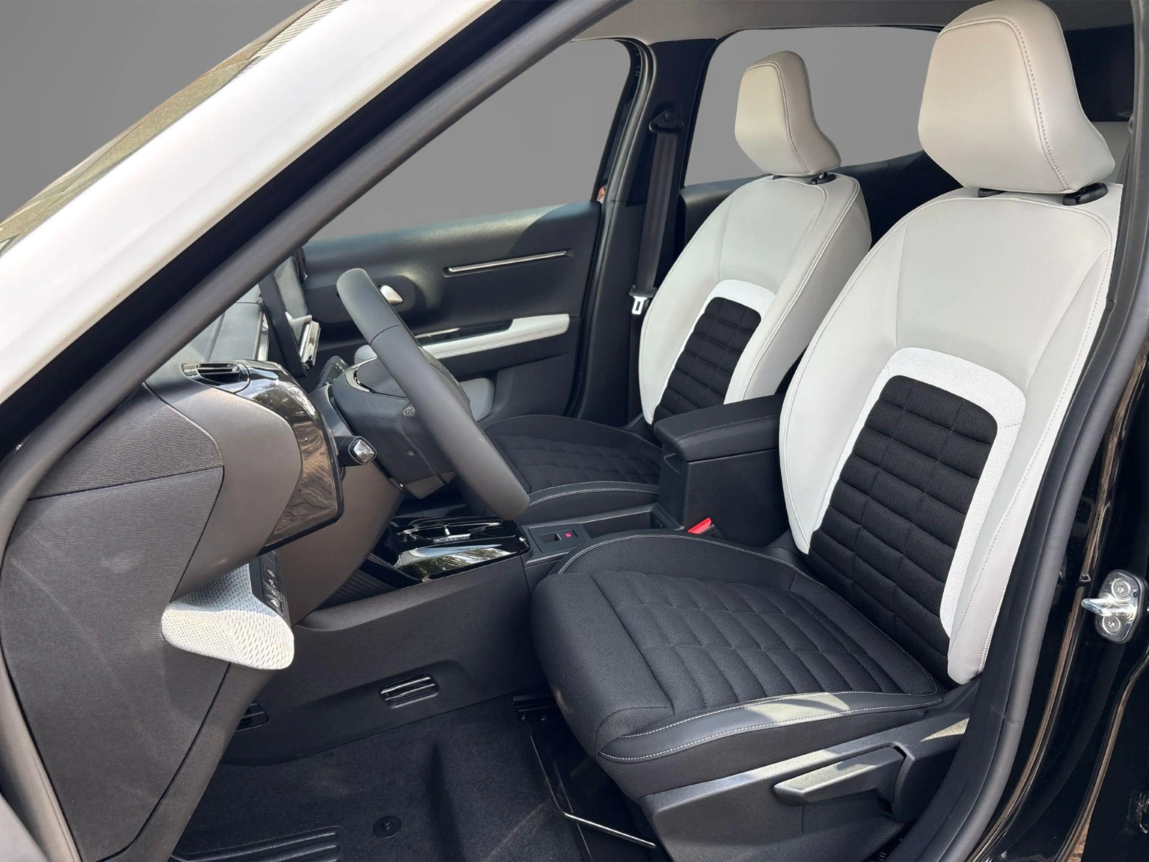 Citroen C3 Aircross 1.2 Hybrid 145pk Max Navigatie | Climate control | — photo 9