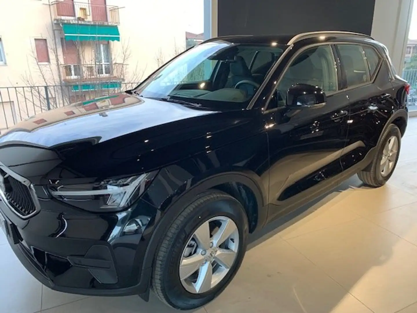 Volvo XC40 B3 Essential AUT - Offerta speciale! Šedá - 1