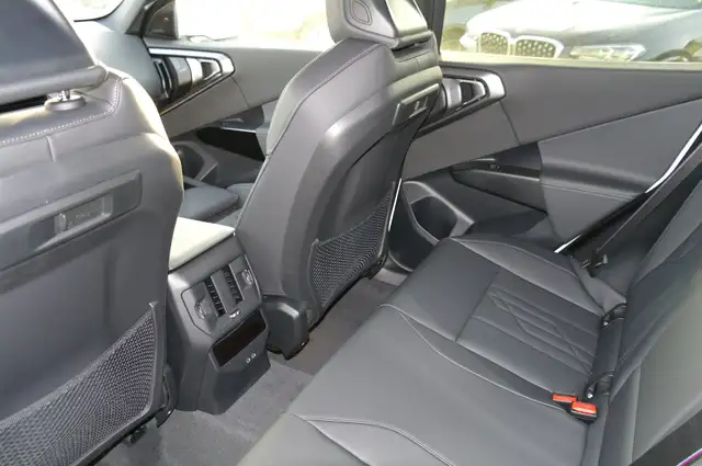 BMW X3 30e xDrive Ansicht 4