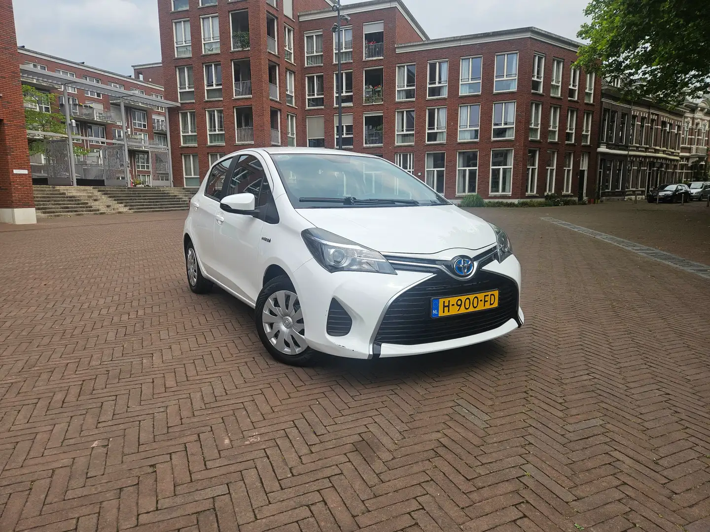 Toyota Yaris 1.5 Hybrid Comfort Wit - 1