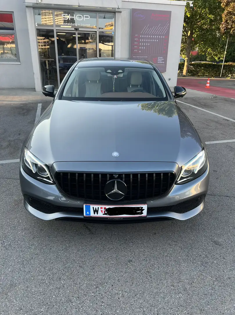 Mercedes-Benz E 220 d 9G-TRONIC - 1