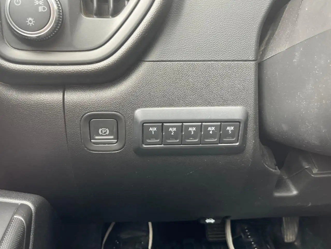 GMC Sierra 3500HD снимка GMC Sierra 3500HD