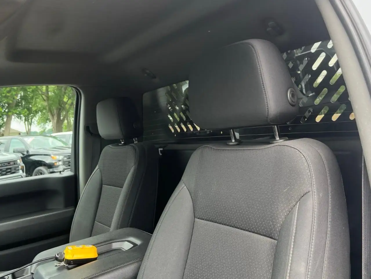 GMC Sierra 3500HD снимка GMC Sierra 3500HD