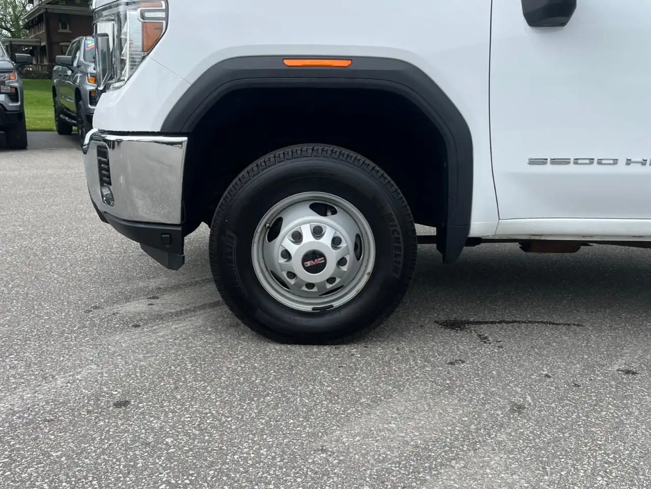 GMC Sierra 3500HD снимка GMC Sierra 3500HD