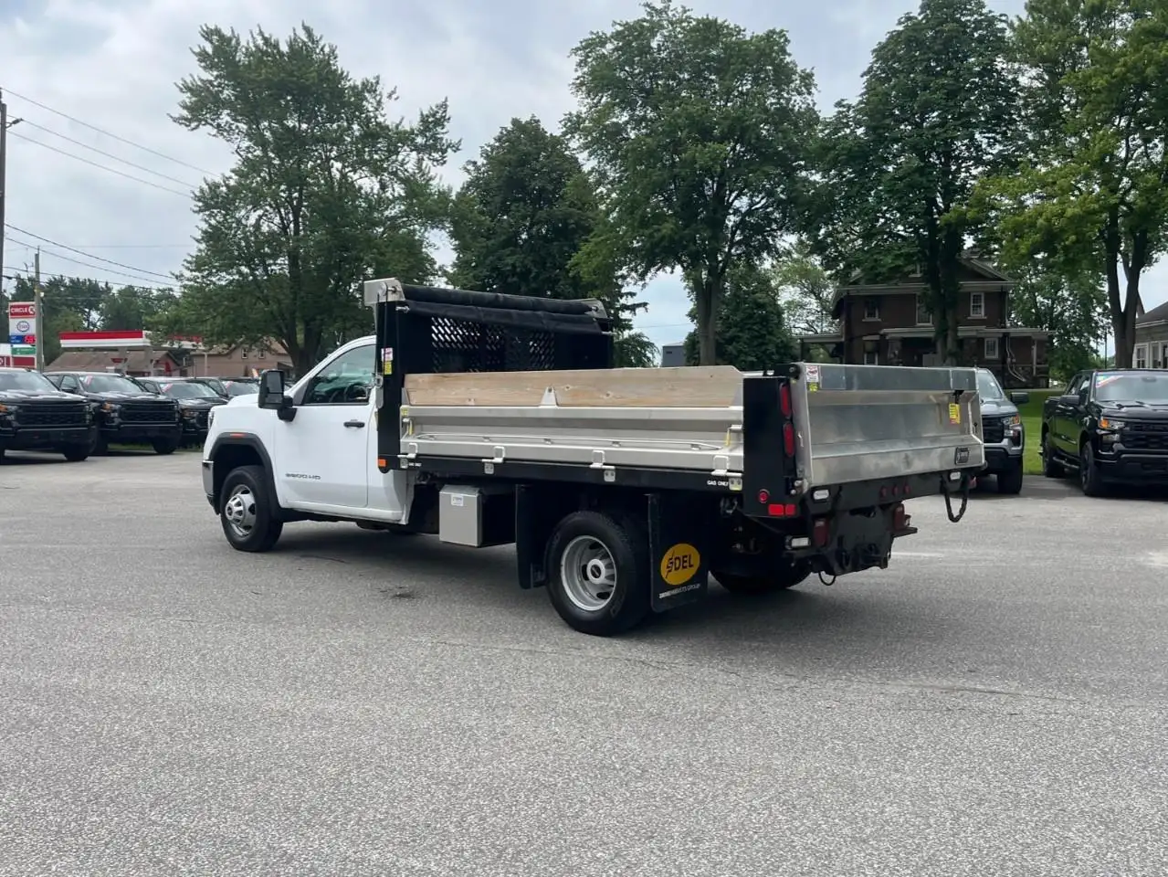 GMC Sierra 3500HD снимка GMC Sierra 3500HD