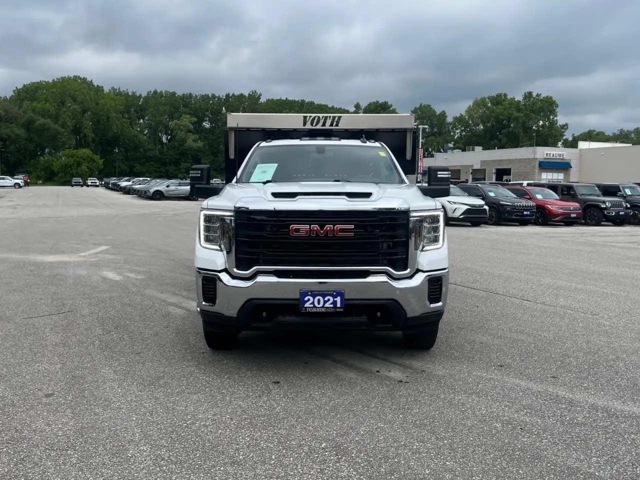 GMC Sierra 3500HD снимка GMC Sierra 3500HD