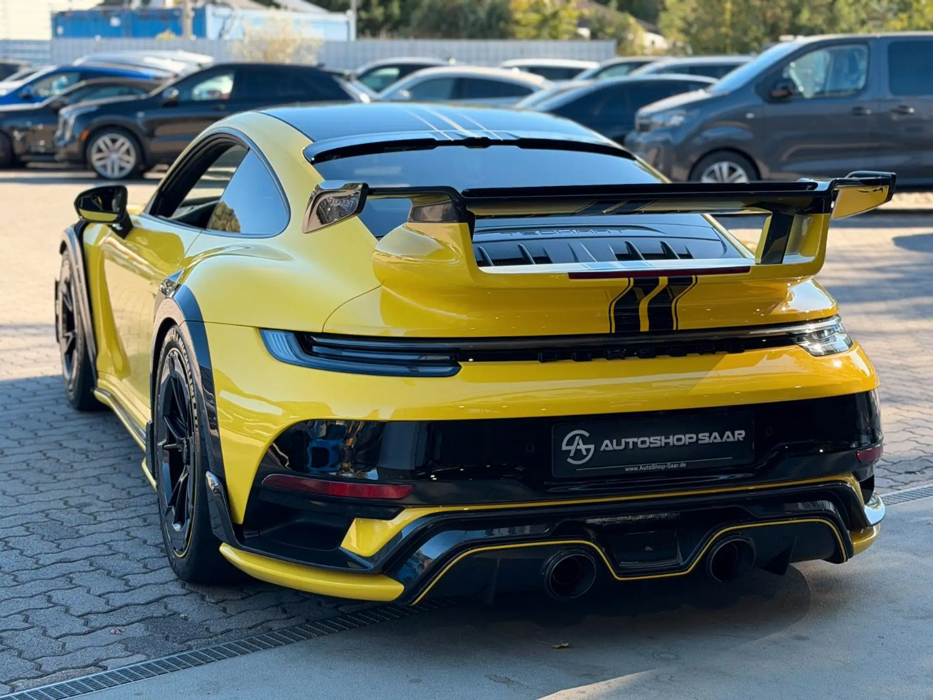 포르쉐 911 Turbo S Coupe 2022 노랑 사진 7
