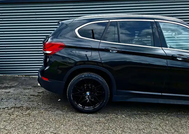 BMW X1 view 8