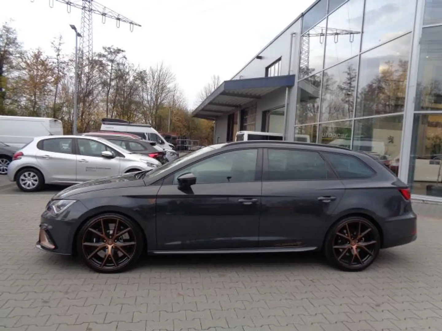 SEAT Leon ST 2.0 TSI 4Drive DSG Cupra R *ACC* Grau - 2