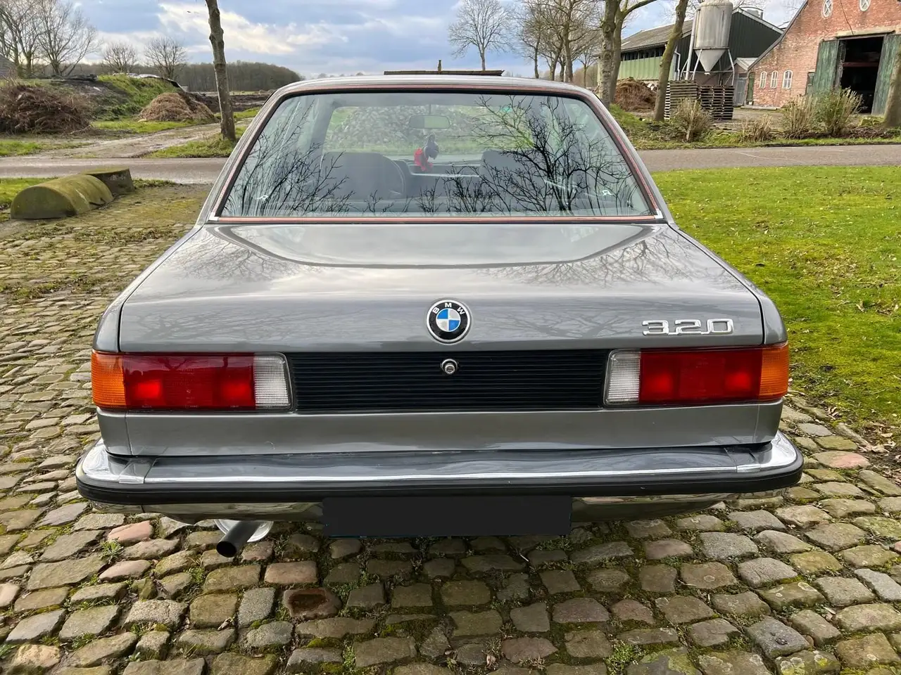 BMW 320 E21, foto 4