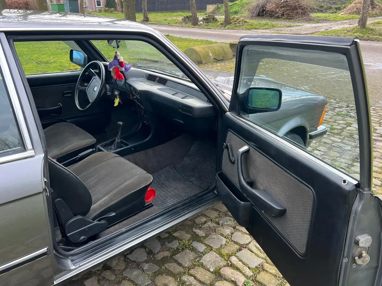 BMW 320 E21, foto 11