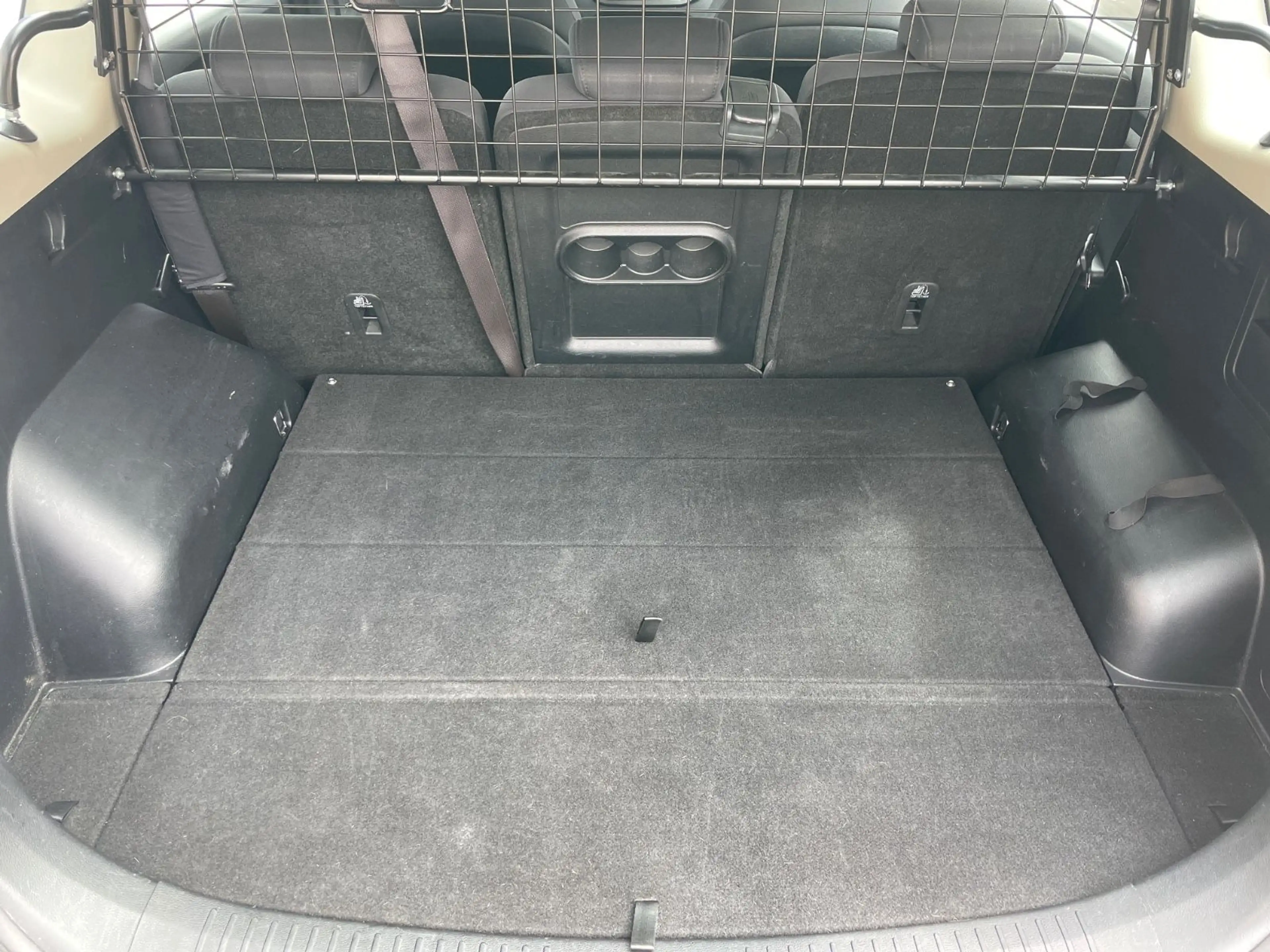Kia Carens Edition 7 aus 1.Hand TÜV-AU 02-2028 — photo 13