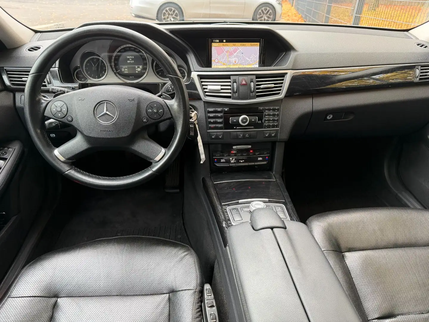Mercedes-Benz E 350 T-Modell CDI Leder AHK Kamera Grau - 2