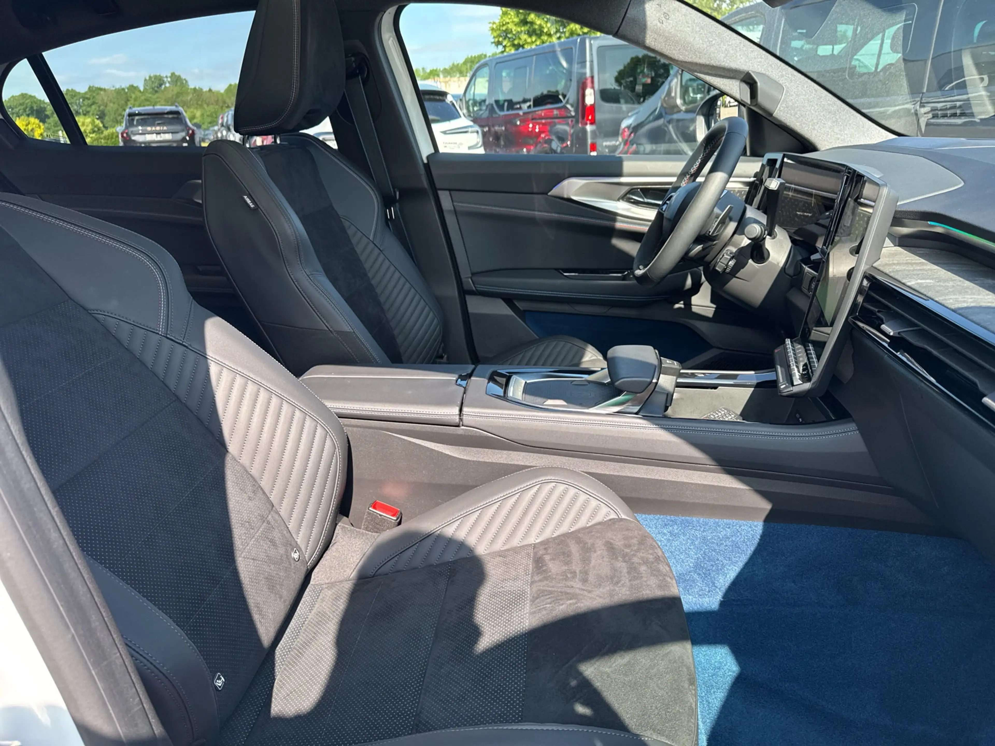 Renault Rafale Plug-in Hybrid 300 4x4 Esprit Alpine GJR+Pano-Dach — photo 9