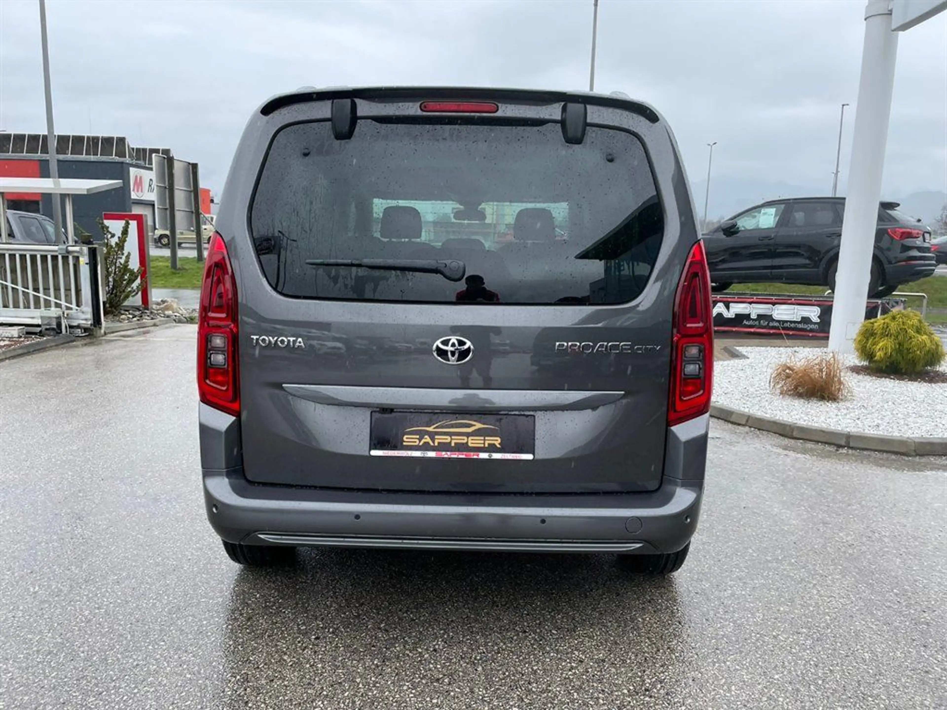 Toyota Proace City Verso L1 1,5 D-4D 130 Family — photo 6