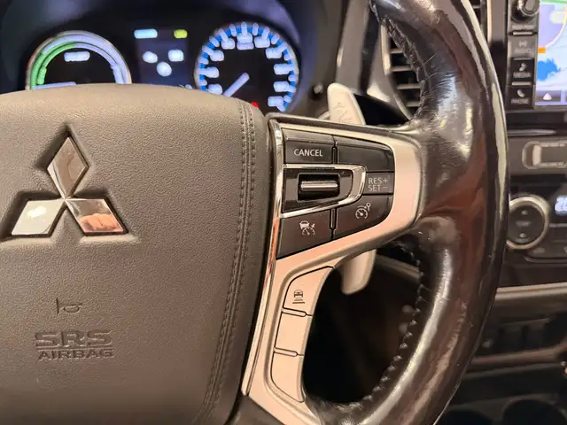 Mitsubishi Outlander view 15