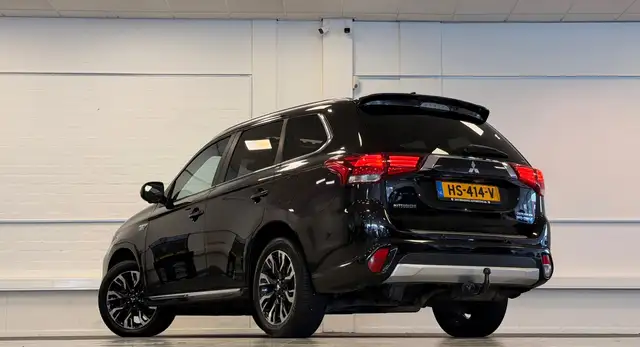 Mitsubishi Outlander view 6