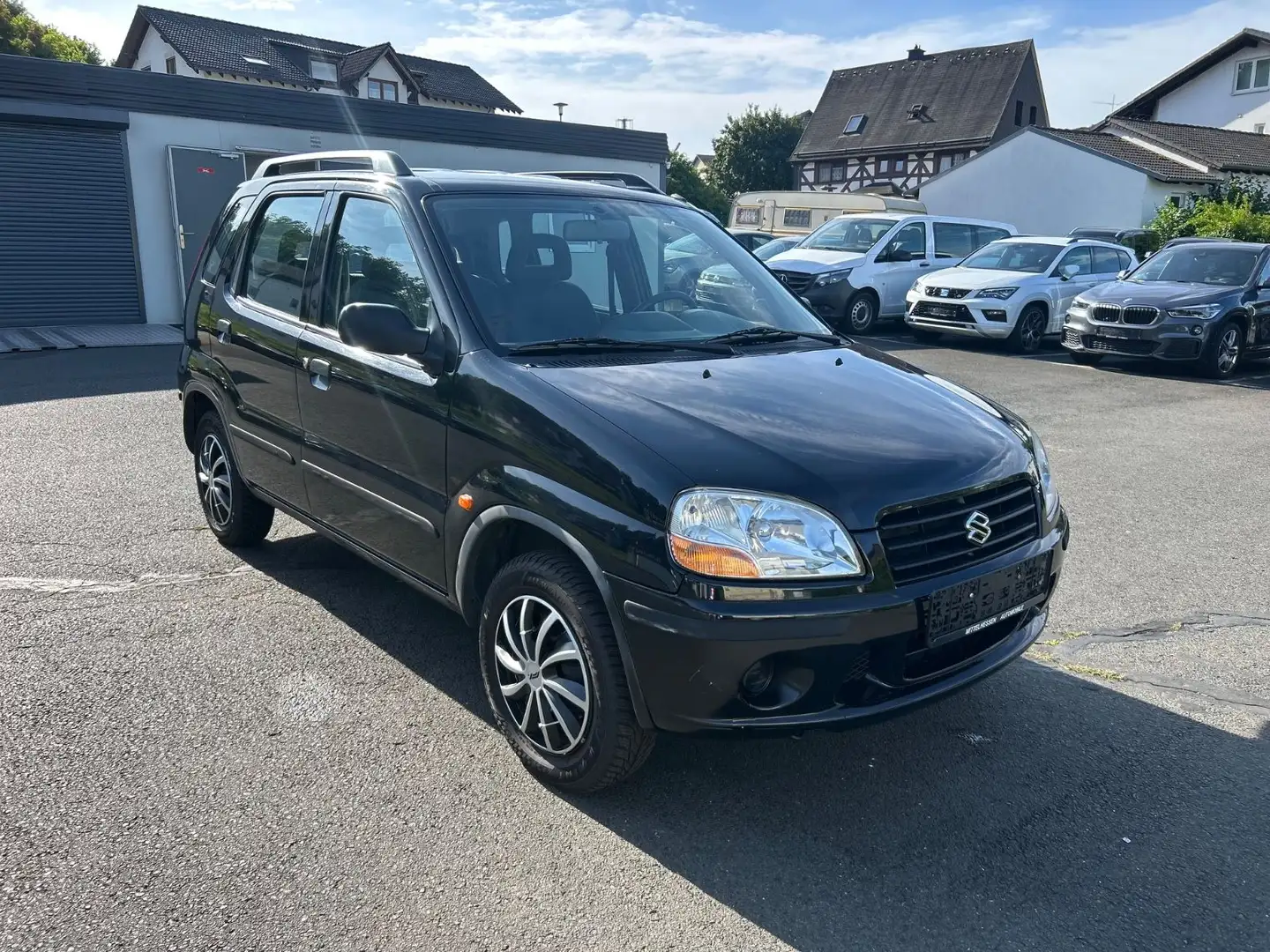 Suzuki Ignis 1.3 * 4WD * 1.HAND * TÜV + SERVICE NEU * crna - 2