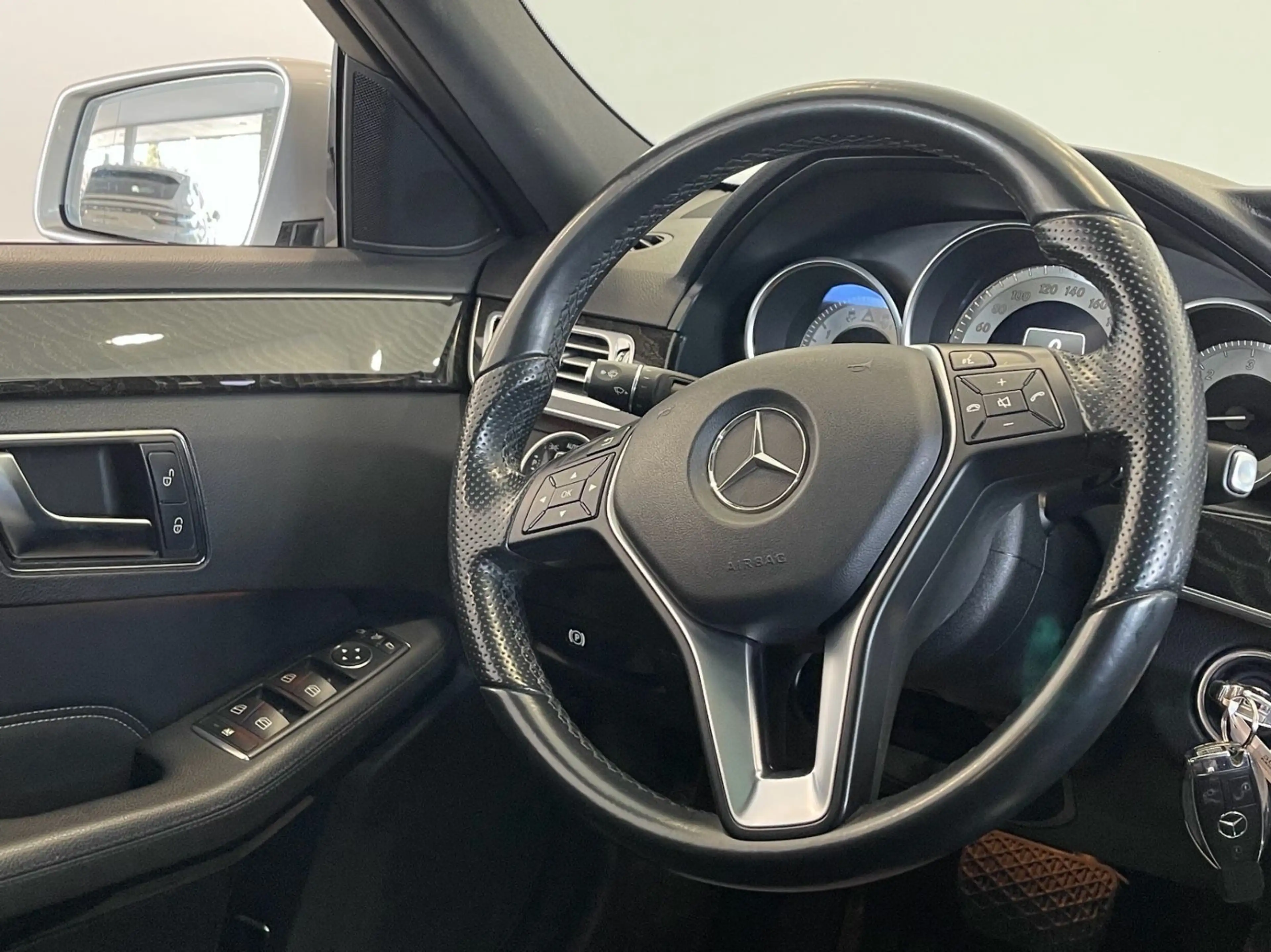 Mercedes-Benz E 250 T BlueTec 4Matic Avantgarde|AHK|SHD|LED|F1 — photo 6