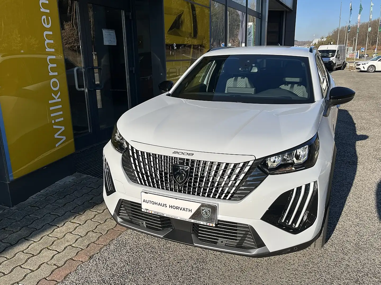 Peugeot 2008 PureTech 100 S&S Allure 6-Gang-Manuell Blanc - 2