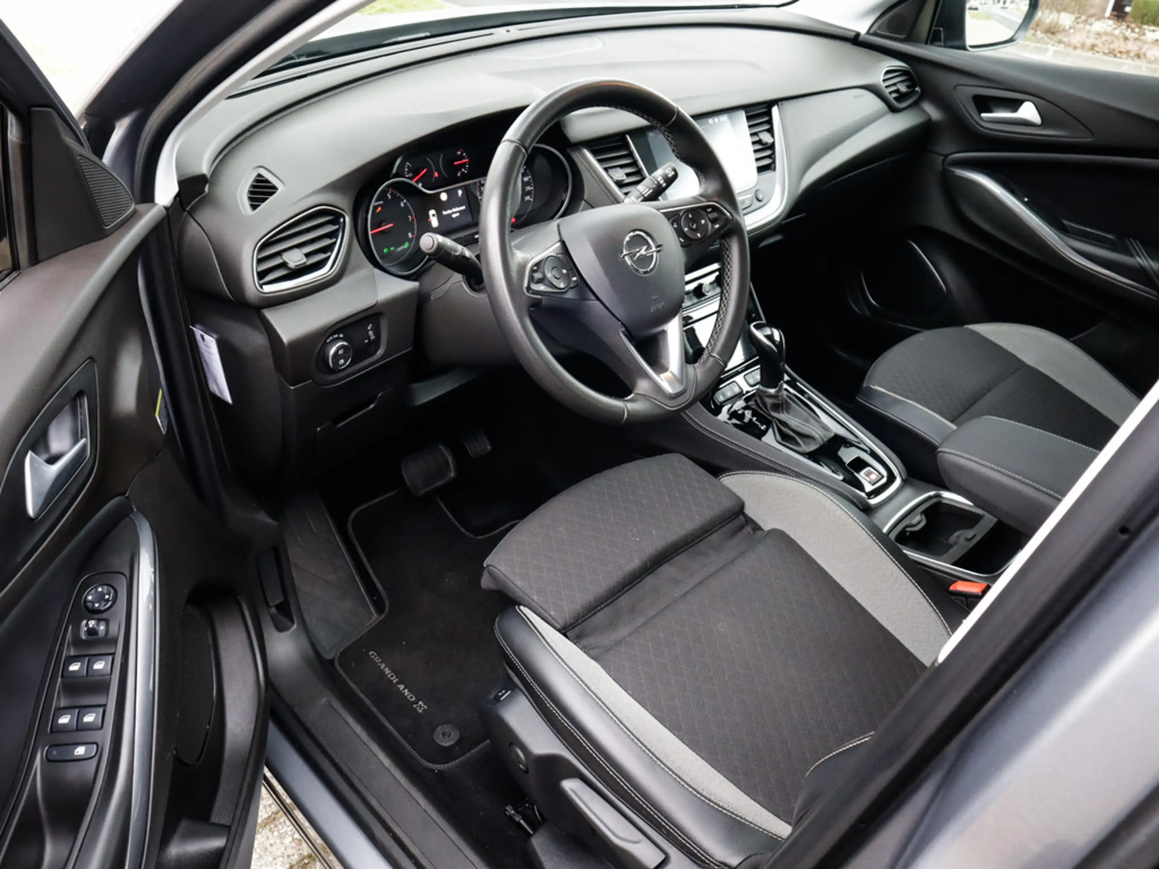 Opel Grandland X 1.2 Turbo Business Elegance 1e-Eig. & Keurig-Onder — photo 3